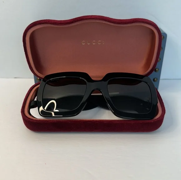 ? - Authentic New Gucci sunglasses Urban GG0102S 001 GUCCI GLITTER 0102 Oversized Rectangular Black Rubber  main image 4